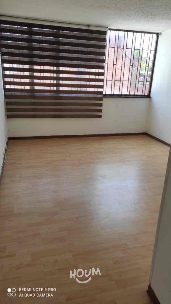 Casa de 5 alcobas en venta en Niza, Bogotá, 290 m² · foto 13 de 24