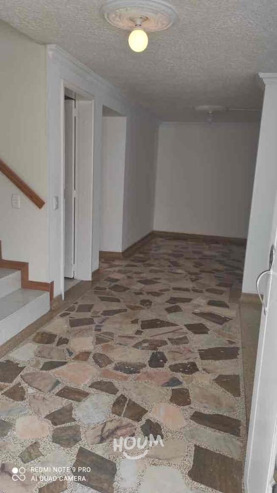 Casa de 5 alcobas en venta en Niza, Bogotá, 290 m² · foto 16 de 24