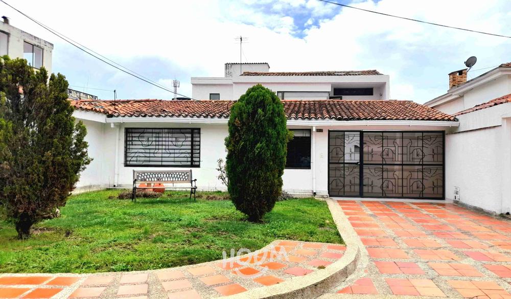 Casa de 3 alcobas en venta en San Miguel, 12 De Octubre, Bogotá, 270 m² · foto 2 de 24