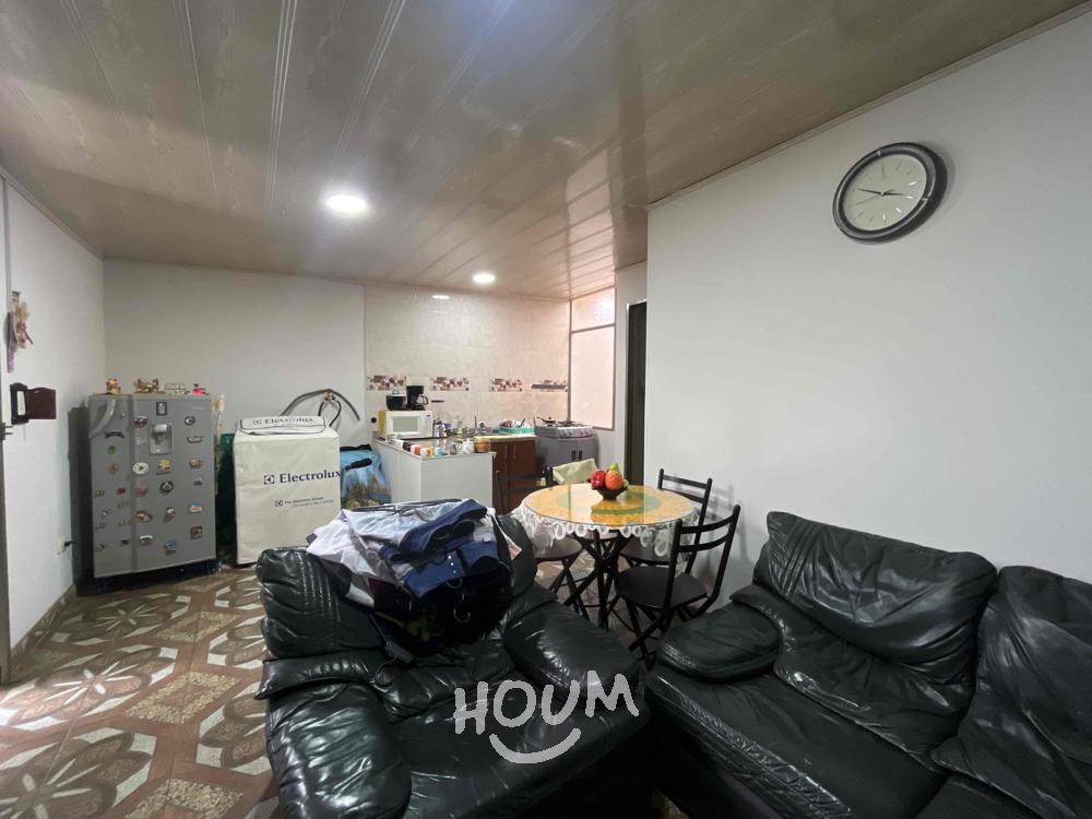 Casa de 9 alcobas en venta en Zona 8, Bogotá, 281 m² · foto 23 de 24