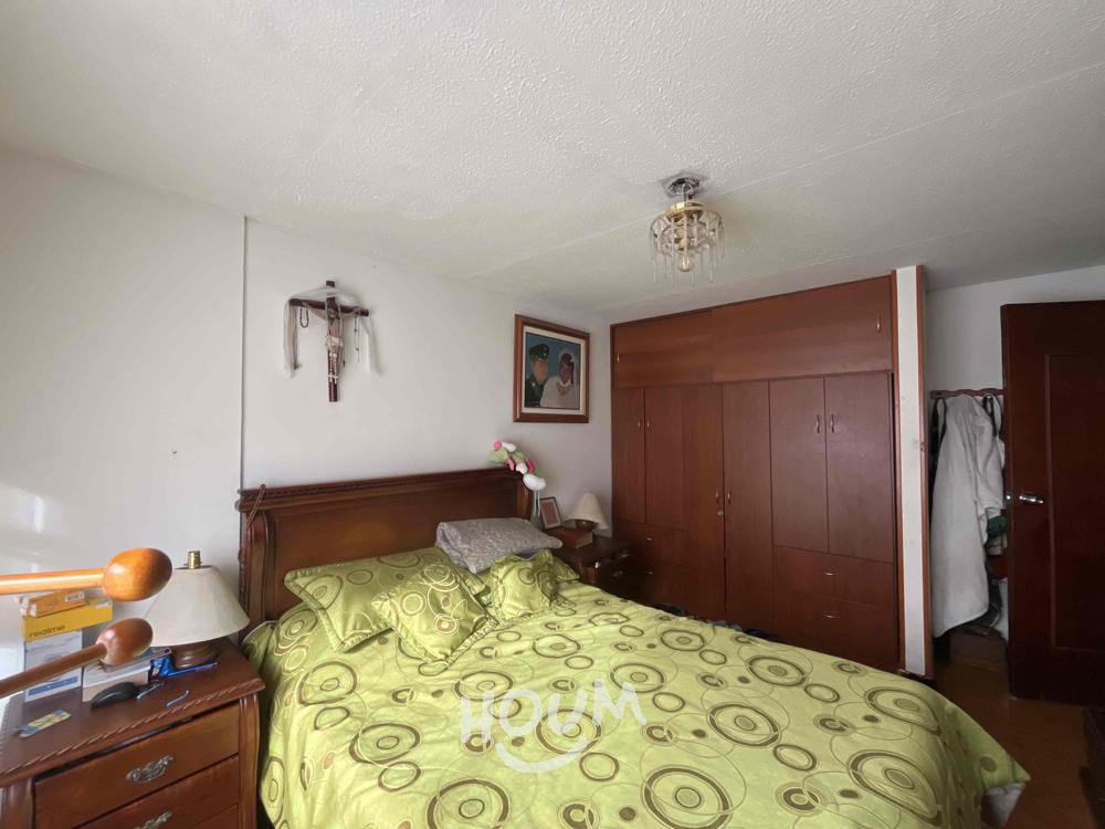 Casa de 9 alcobas en venta en Zona 8, Bogotá, 281 m² · foto 14 de 24