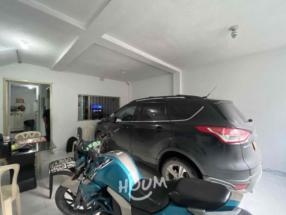 Casa de 9 alcobas en venta en Zona 8, Bogotá, 281 m² · foto 5 de 24