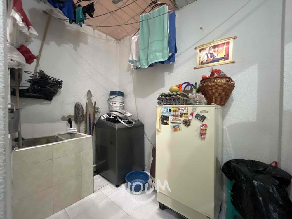 Casa de 9 alcobas en venta en Zona 8, Bogotá, 281 m² · foto 9 de 24