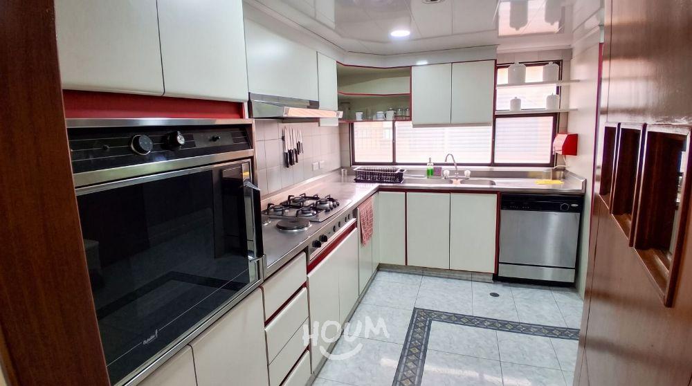 Apartamento de 3 alcobas en venta en Rincón Del Chico, Bogotá, 270 m² · foto 4 de 20