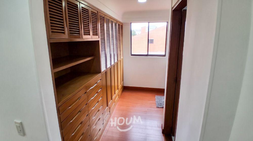 Apartamento de 3 alcobas en venta en Rincón Del Chico, Bogotá, 270 m² · foto 18 de 20