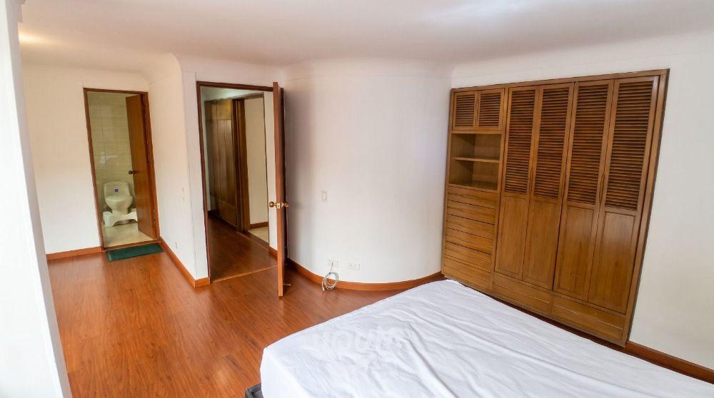 Apartamento de 3 alcobas en venta en Rincón Del Chico, Bogotá, 270 m² · foto 10 de 20
