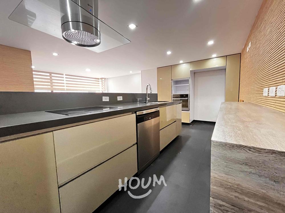 Apartamento de 3 alcobas en venta en Santa Bárbara Oriental, Usaquén, Bogotá, 158 m² · foto 16 de 24