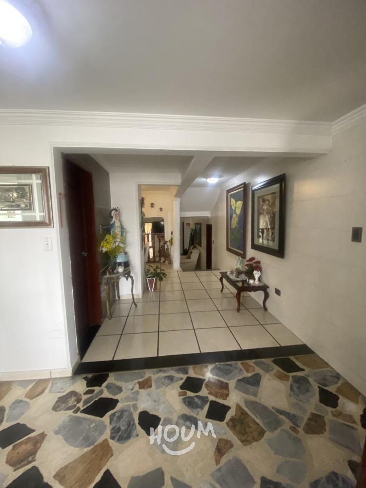 Apartamento de 3 alcobas en venta en Normandía Occidental, Santa Cecilia, Bogotá, 252 m² · foto 2 de 11