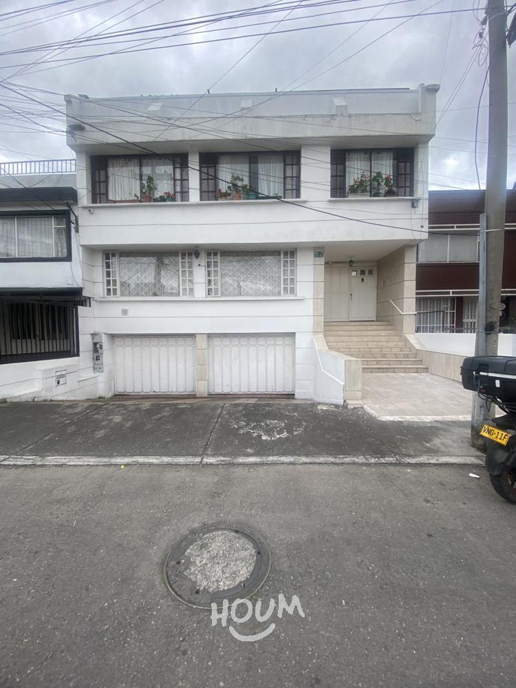 Apartamento de 3 alcobas en venta en Normandía Occidental, Santa Cecilia, Bogotá, 252 m² · foto 3 de 11