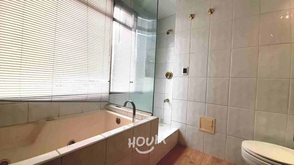 Casa de 4 alcobas en venta en Hunza, Bogotá, 321 m² · foto 8 de 24