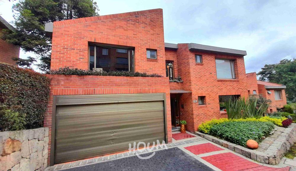 Casa de 4 alcobas en venta en Hunza, Bogotá, 321 m² · foto 2 de 24