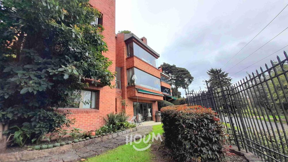 Casa de 4 alcobas en venta en Hunza, Bogotá, 321 m² · foto 3 de 24