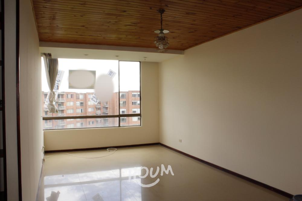 Apartamento de 3 alcobas en venta en Hayuelos, Modelia, Bogotá, 67 m² · foto 2 de 24