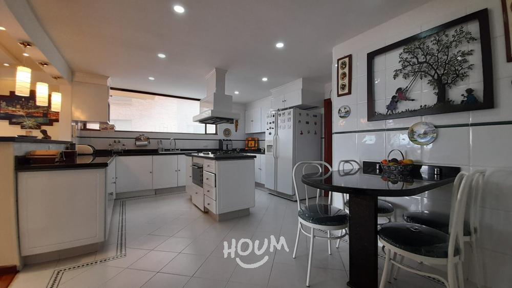 Apartamento de 3 alcobas en venta en Bosques De Pinos, Bogotá, 330 m² · foto 23 de 24