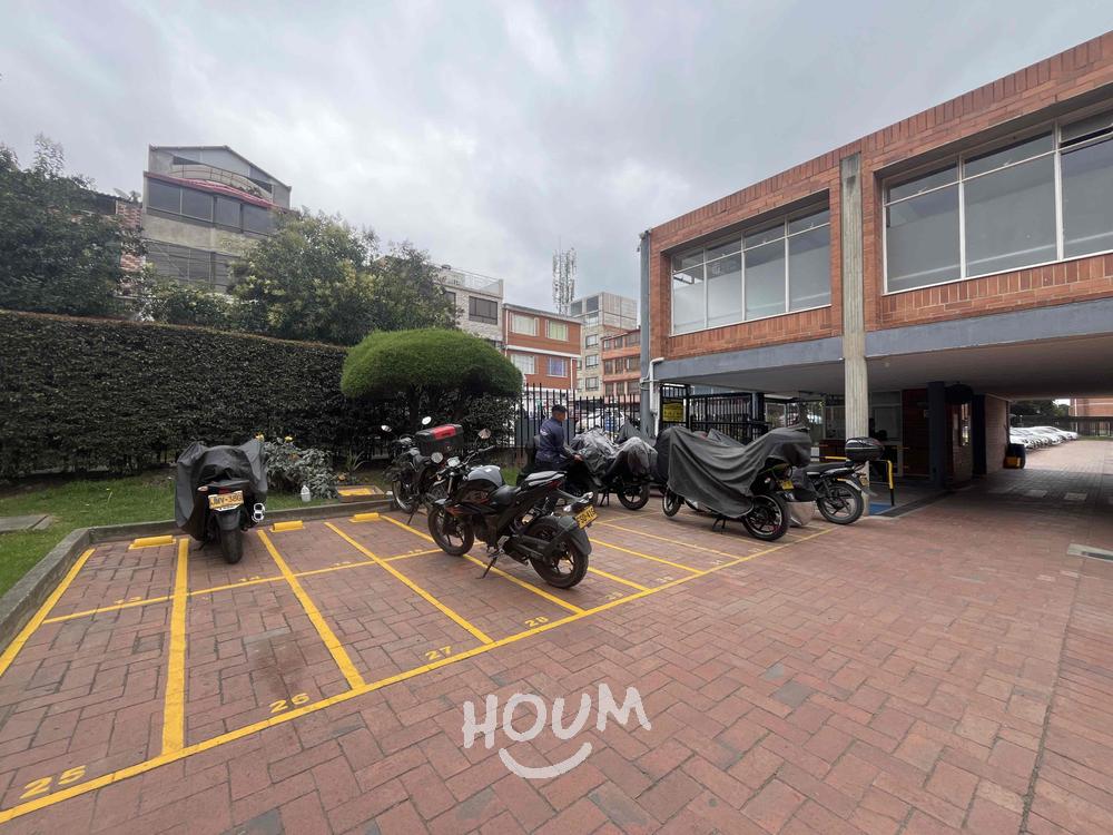 Casa en venta en Almendros Norte, Suba, Bogotá · foto 3 de 14