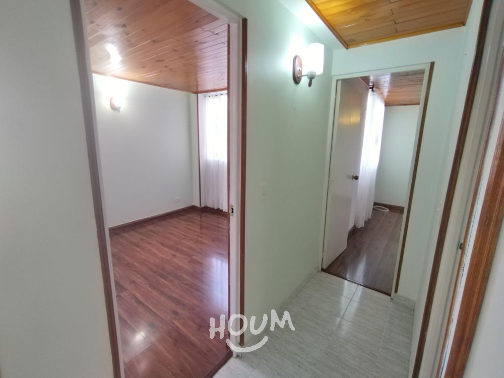Apartamento de 2 alcobas en venta en Santa Teresa, Bogotá, 49 m² · foto 9 de 11
