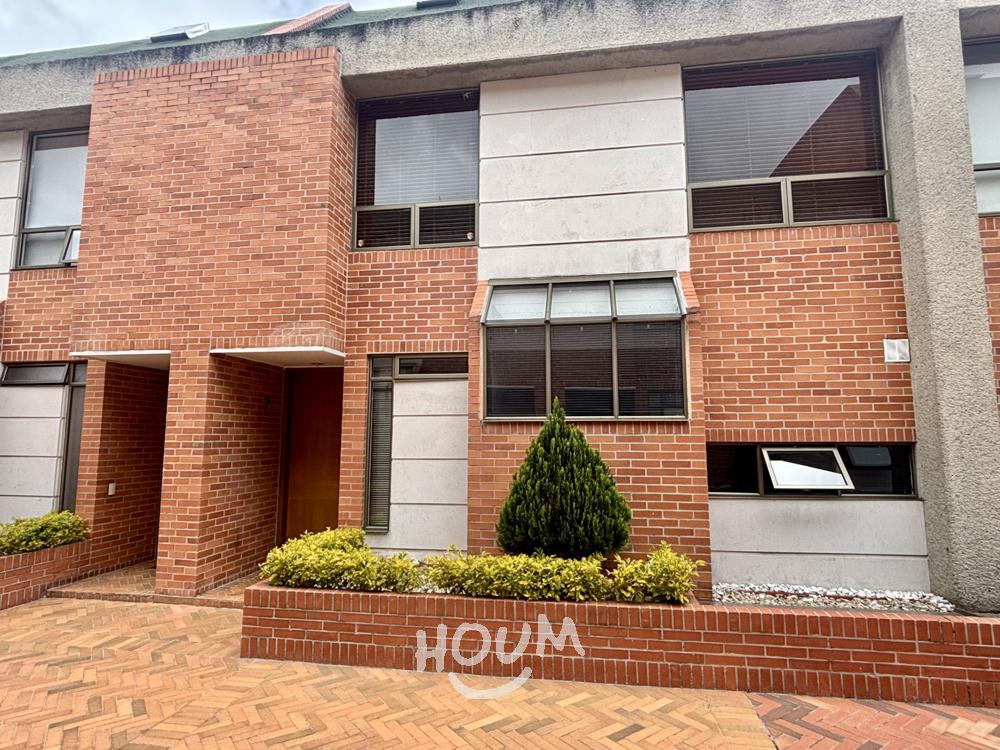 Casa de 4 alcobas en venta en Bosques De Pinos, Bogotá, 284 m² · foto 2 de 24