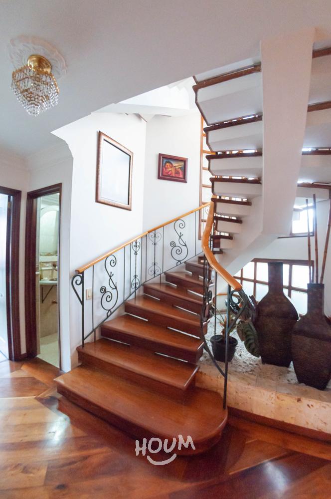 Casa de 4 alcobas en venta en San Jose De Bavaria, Bogotá, 310 m² · foto 17 de 24