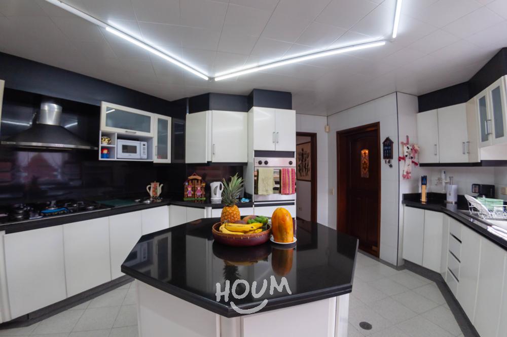 Casa de 4 alcobas en venta en San Jose De Bavaria, Bogotá, 310 m² · foto 10 de 24