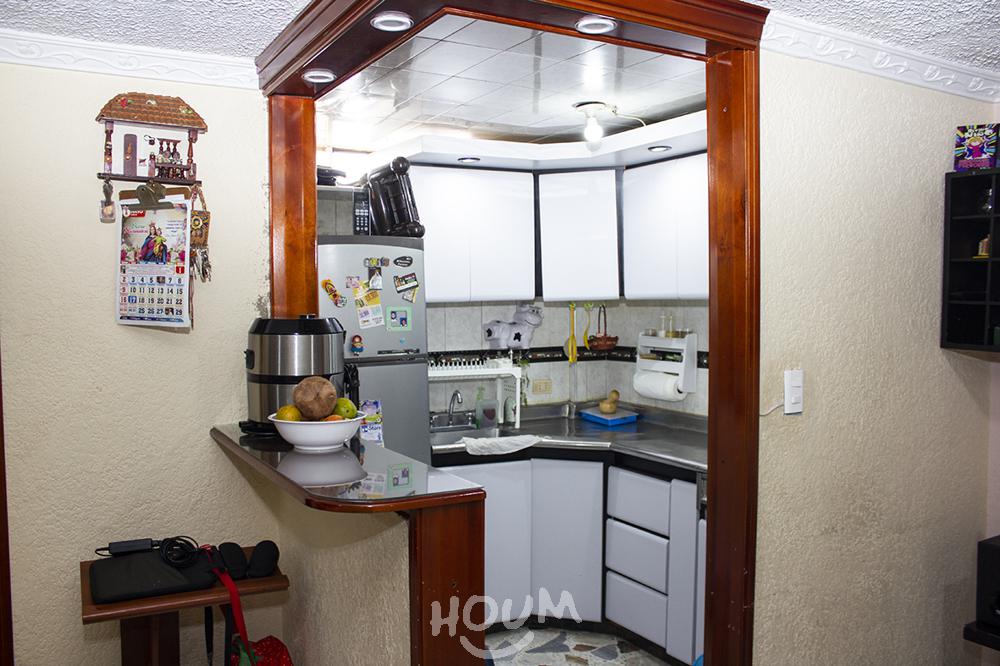 Apartamento de 4 alcobas en venta en La Colmena, Bogotá, 74 m² · foto 2 de 20