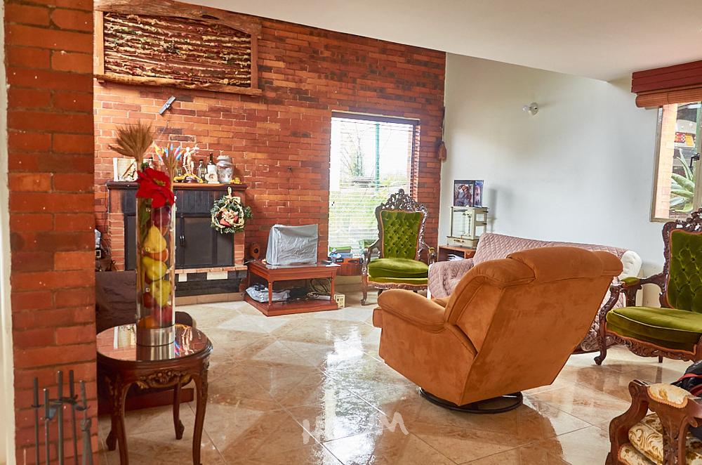 Casa de 4 alcobas en venta en La Academia, La Academia, Bogotá, 310 m² · foto 2 de 24