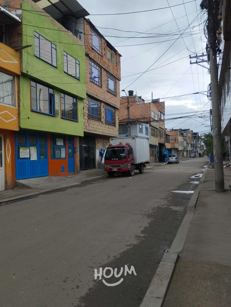 Casa de 7 alcobas en venta en Ciudad Galán, Patio Bonito, Bogotá, 174 m² · foto 3 de 22