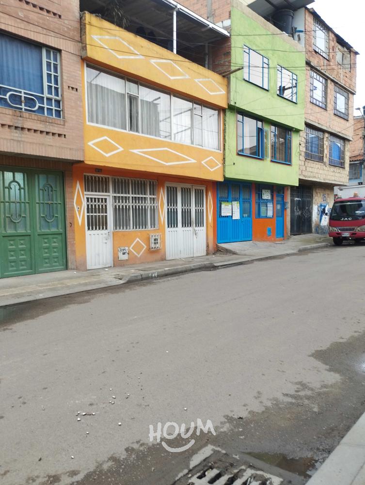Casa de 7 alcobas en venta en Ciudad Galán, Patio Bonito, Bogotá, 174 m² · foto 2 de 22
