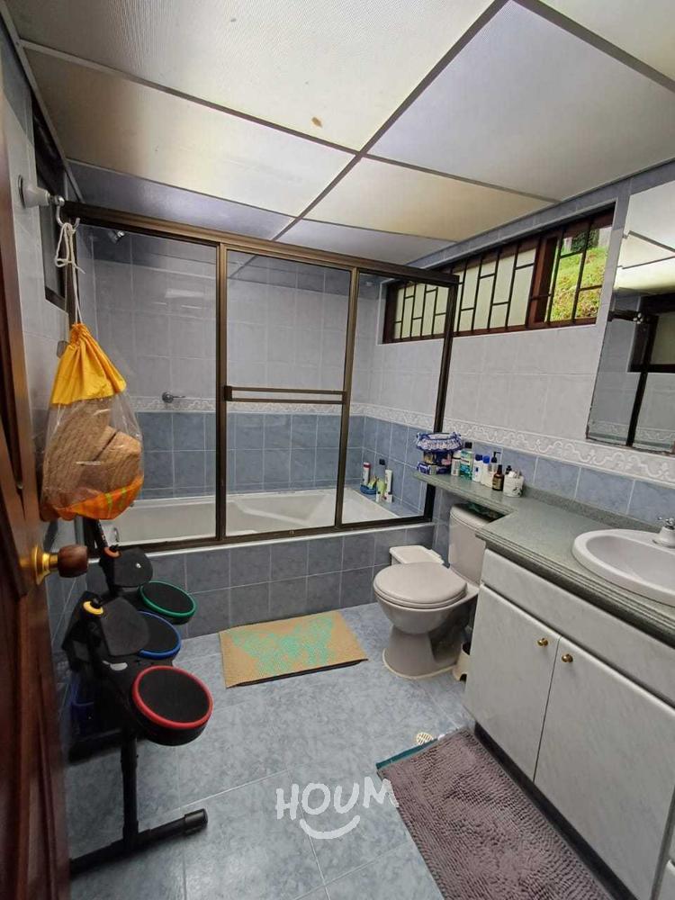 Casa de 4 alcobas en venta en El Salitre, Bogotá, 220 m² · foto 23 de 24