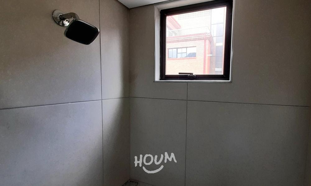 Apartamento de 1 alcoba en venta en Santa Barbara Central, Bogotá, 48 m² · foto 3 de 20