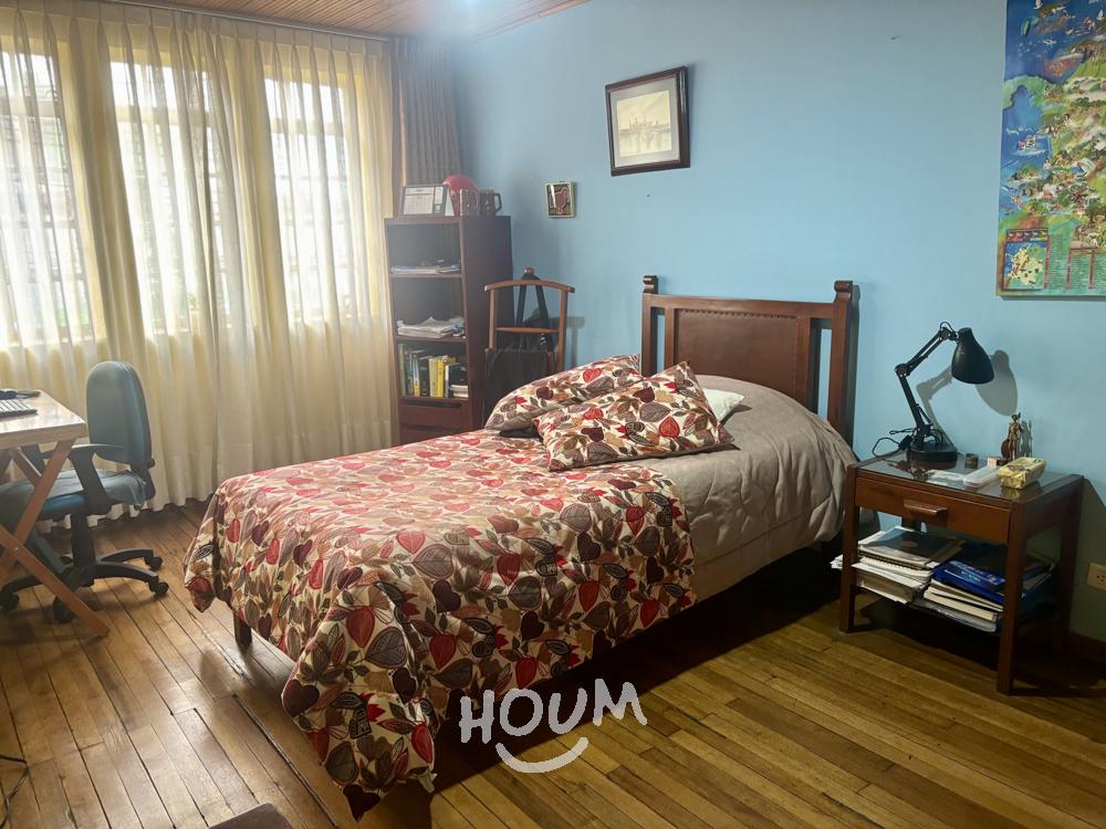 Casa de 4 alcobas en venta en El Castillo, Pardo Rubio, Bogotá, 261 m² · foto 18 de 24