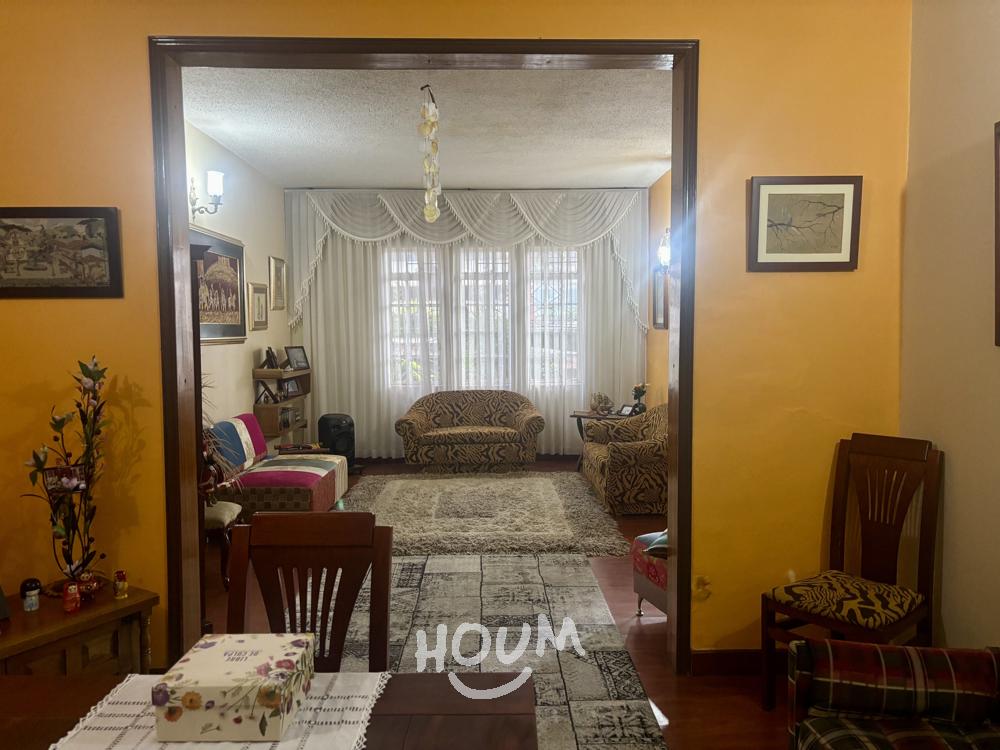 Casa de 4 alcobas en venta en El Castillo, Pardo Rubio, Bogotá, 261 m² · foto 6 de 24