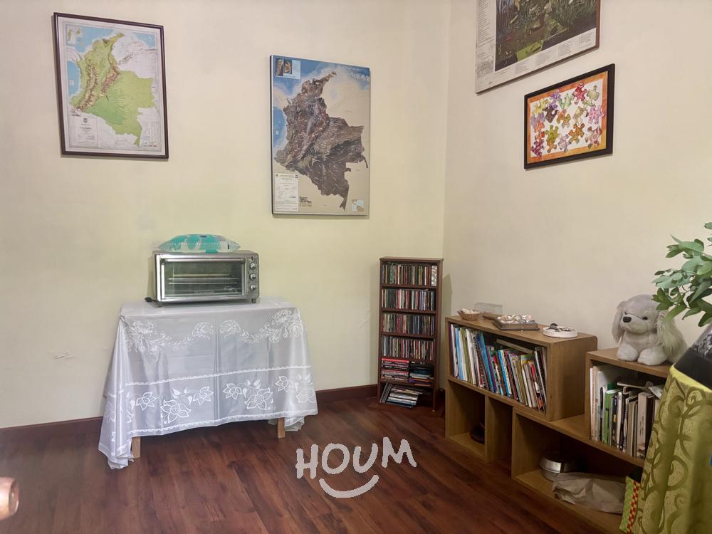 Casa de 4 alcobas en venta en El Castillo, Pardo Rubio, Bogotá, 261 m² · foto 8 de 24