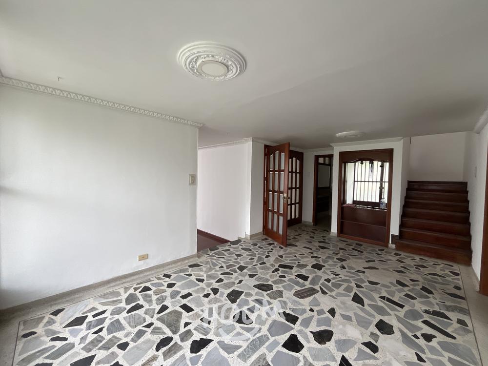 Casa de 6 alcobas en venta en Pasadena, Bogotá, 274 m² · foto 12 de 24