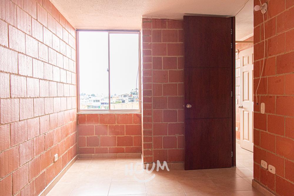 Apartamento de 3 alcobas en venta en El Japon, Bogotá, 48 m² · foto 4 de 11