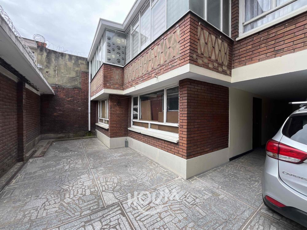 Apartamento de 3 alcobas en venta en Ciudad Berna, Bogotá, 110 m² · foto 2 de 19