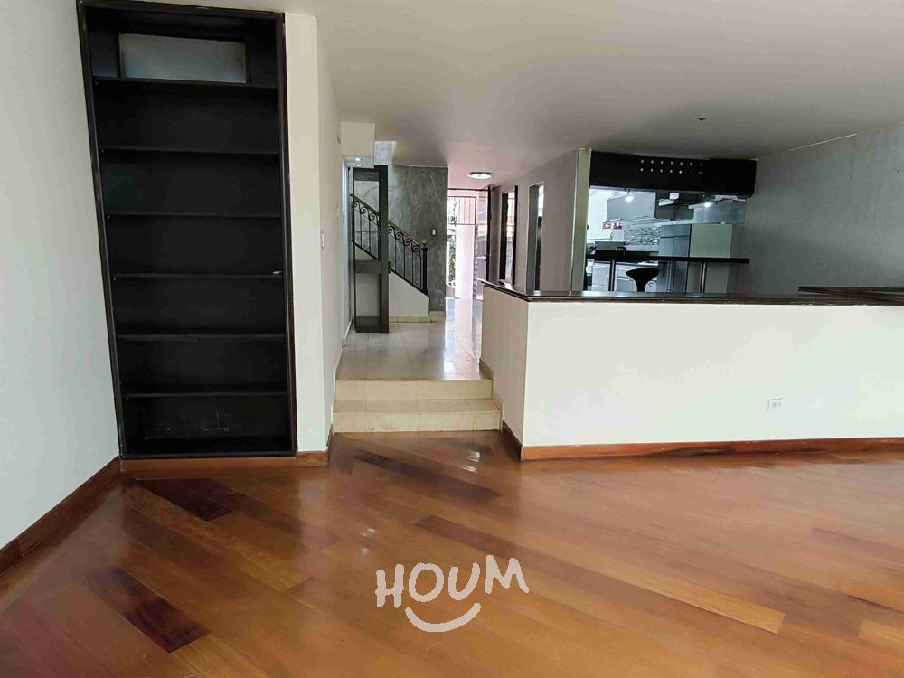 Casa de 4 alcobas en venta en Molinos Norte, Bogotá, 200 m² · foto 11 de 24