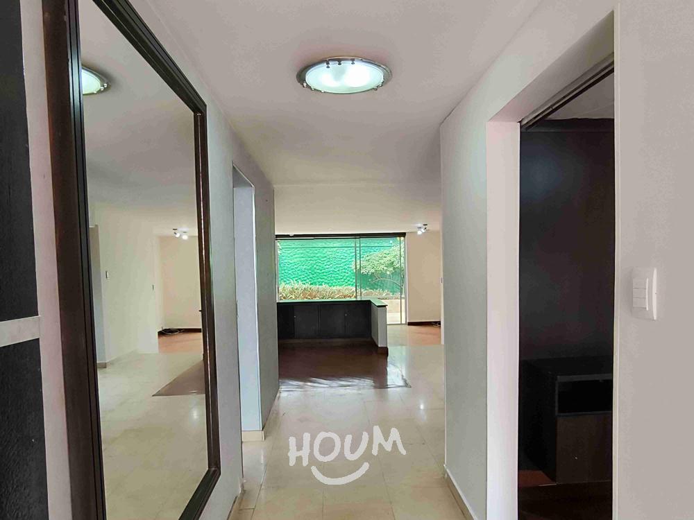 Casa de 4 alcobas en venta en Molinos Norte, Bogotá, 200 m² · foto 2 de 24