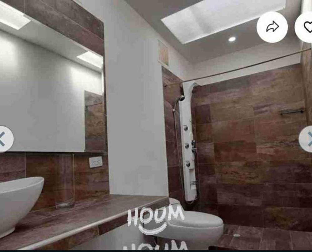 Casa de 7 alcobas en venta en Capri, Bogotá, 450 m² · foto 3 de 17