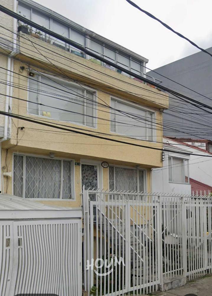 Casa de 7 alcobas en venta en Capri, Bogotá, 450 m² · foto 2 de 17