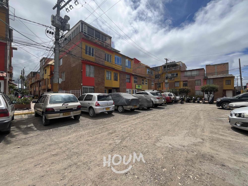Casa en venta en Bilbao, Bogotá · foto 3 de 23