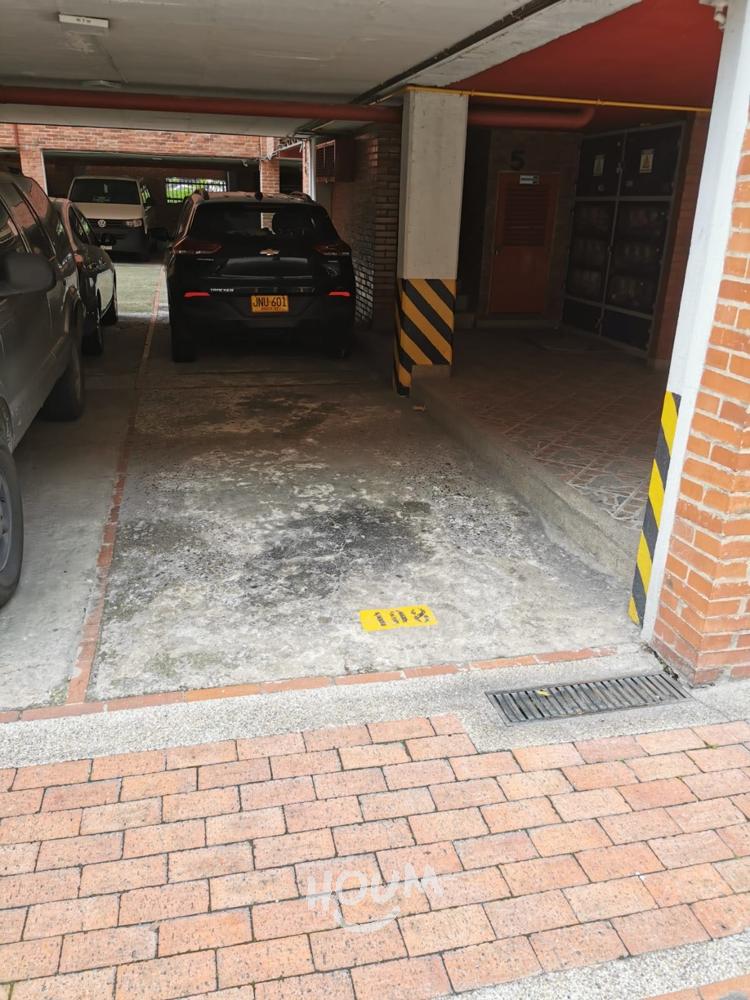 Apartamento de 2 alcobas en venta en Mirandela, San José De Bavaria, Bogotá, 60 m² · foto 2 de 16