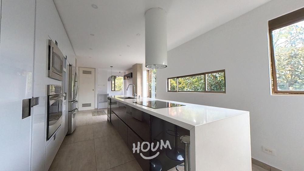 Apartamento de 3 alcobas en venta en Gratamira, Niza, Bogotá, 205 m² · foto 9 de 24