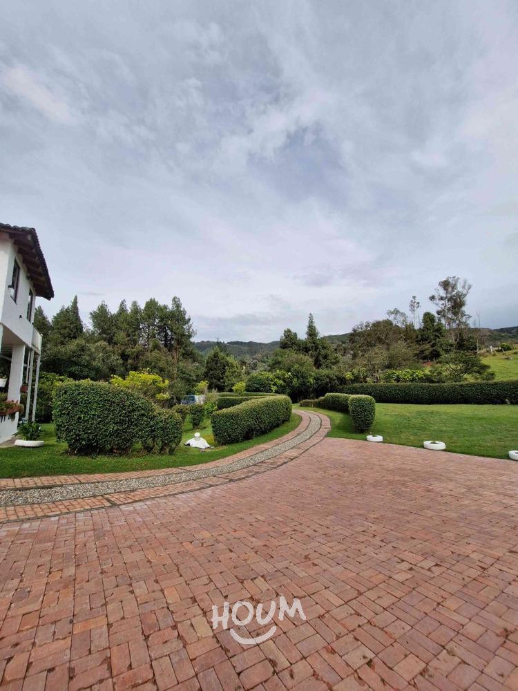 Casa de 5 alcobas en venta en Chapinero Alto, Bogotá, 430 m² · foto 4 de 24