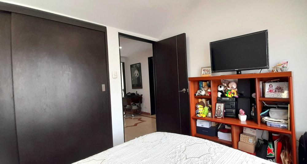 Casa de 4 alcobas en venta en Malibu, Bogotá, 301 m² · foto 13 de 24