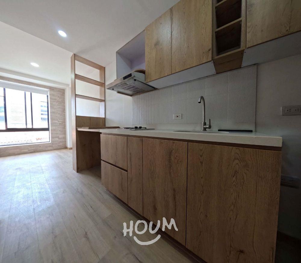 Apartamento de 1 alcoba en venta en Santa Barbara Occidental, Bogotá, 18 m² · foto 2 de 16
