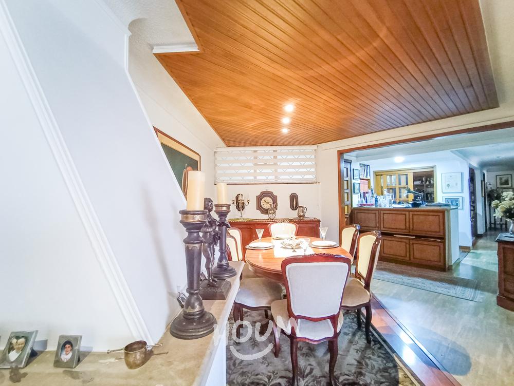 Apartamento de 3 alcobas en venta en Santa Barbara Central, Bogotá, 130 m² · foto 5 de 24