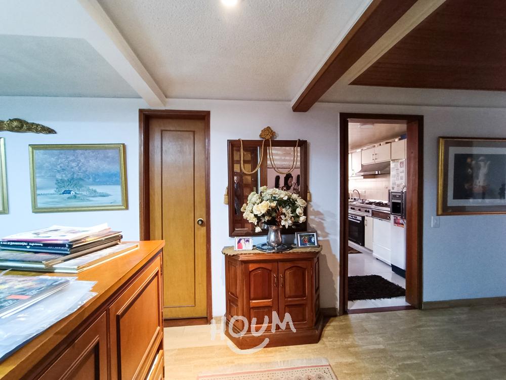 Apartamento de 3 alcobas en venta en Santa Barbara Central, Bogotá, 130 m² · foto 8 de 24