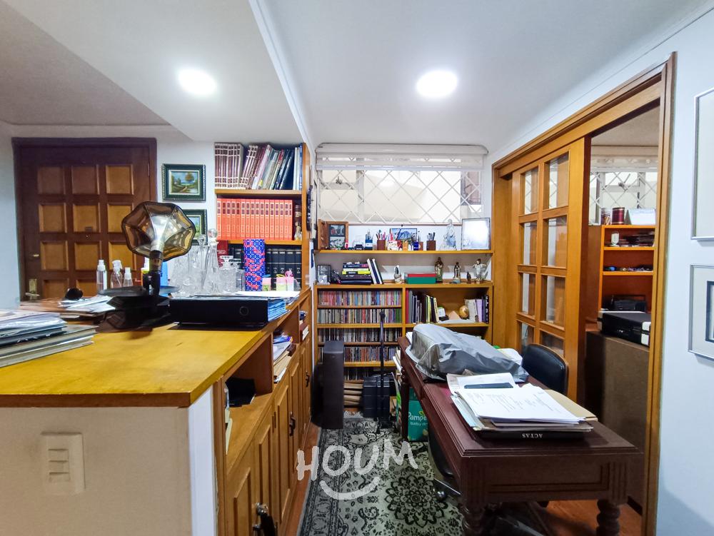 Apartamento de 3 alcobas en venta en Santa Barbara Central, Bogotá, 130 m² · foto 16 de 24