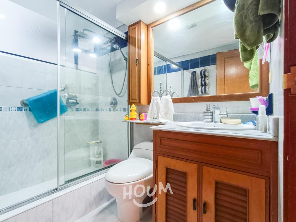 Apartamento de 3 alcobas en venta en Santa Barbara Central, Bogotá, 130 m² · foto 22 de 24