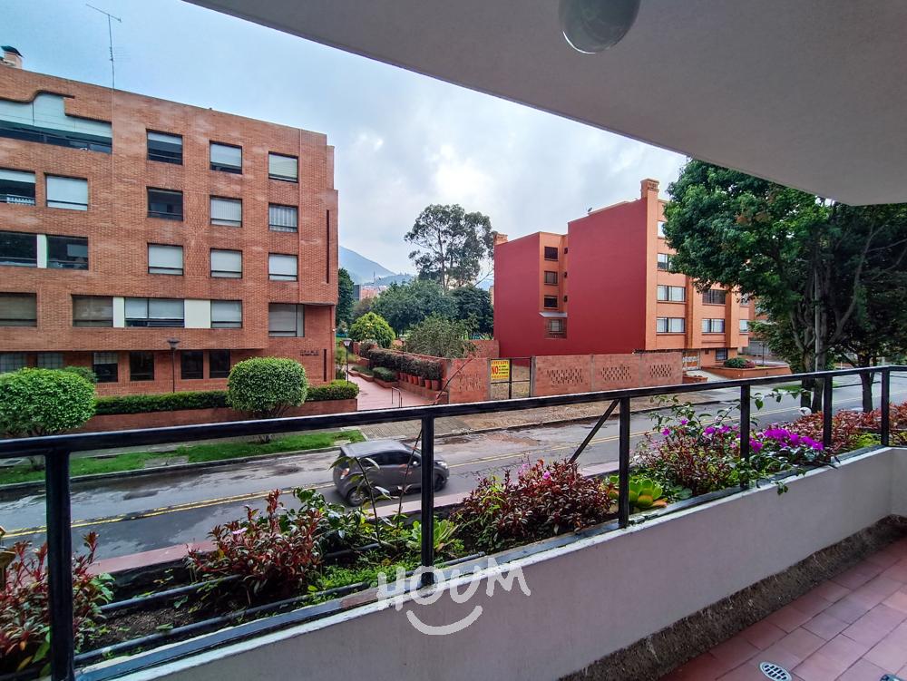 Apartamento de 3 alcobas en venta en Santa Barbara Central, Bogotá, 130 m² · foto 7 de 24